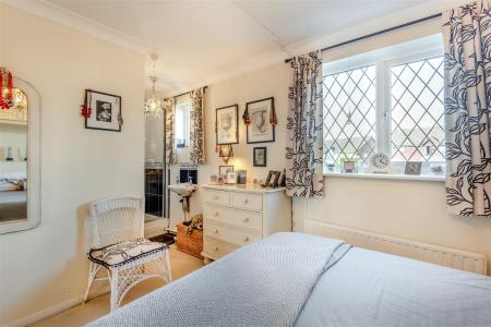8706340-interior12.jpg