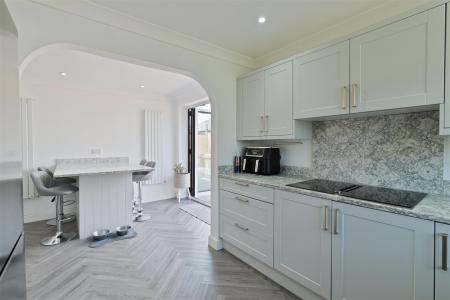 Kitchen - Breakfast Room..jpg