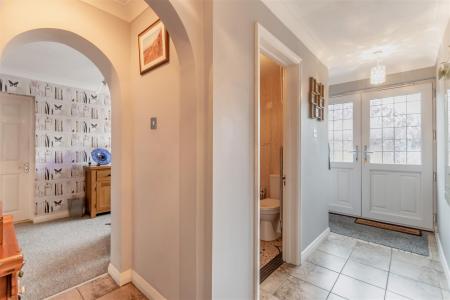 8657719-interior16.jpg