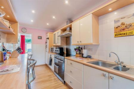 8657953-interior07.jpg