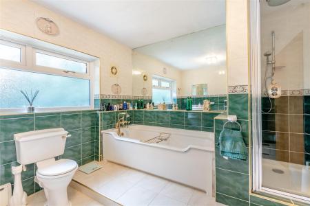 8664327-interior04.jpg
