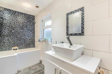 8674691-interior07.jpg