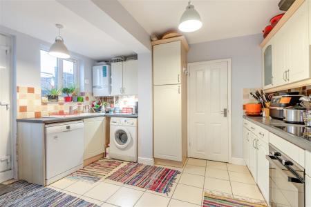 8674691-interior09.jpg