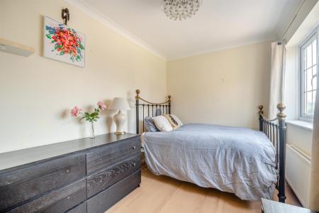 8681013-interior24.jpg