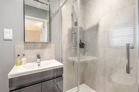 8680809-interior27.jpg