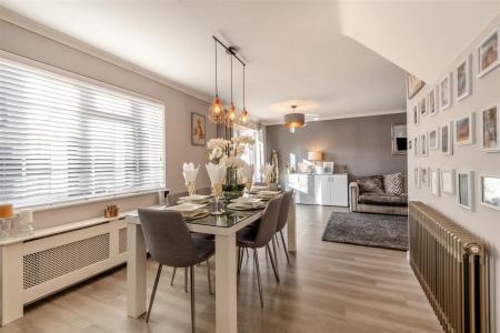 8680809-interior03.jpg