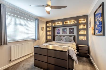 8680809-interior25.jpg