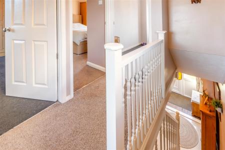 8682876-interior16.jpg