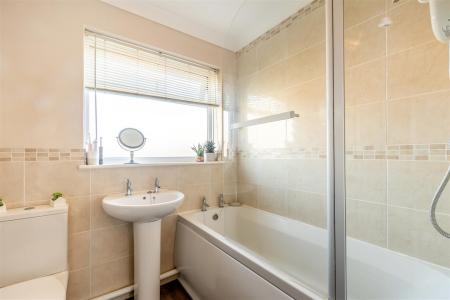 8682876-interior17.jpg
