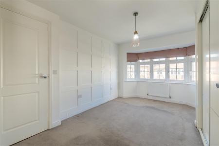 8683106-interior20.jpg