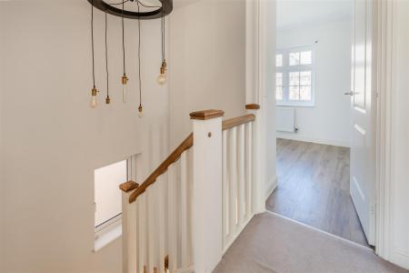 8683106-interior21.jpg