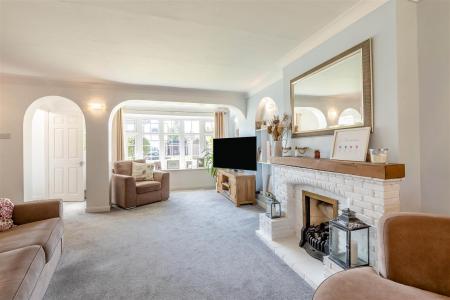 8687430-interior20.jpg