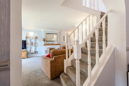 8687430-interior07.jpg