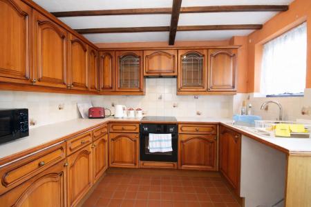 Kitchen 2.png