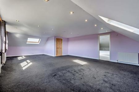 8588881-interior18-800.jpg