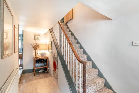 8654185-interior05.jpg