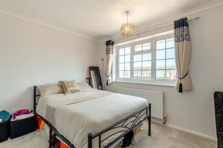 8694920-interior16.jpg