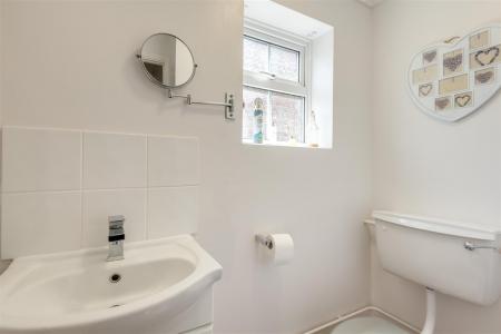8694920-interior01.jpg