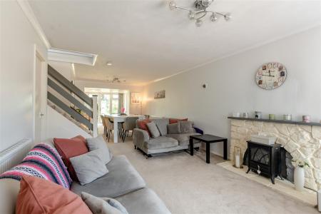 8694920-interior04.jpg