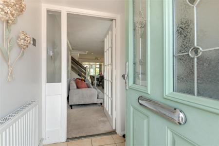 8694920-interior02.jpg