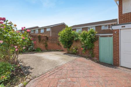 8694920-exterior05.jpg
