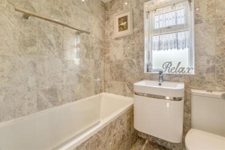 8697118-interior13.jpg