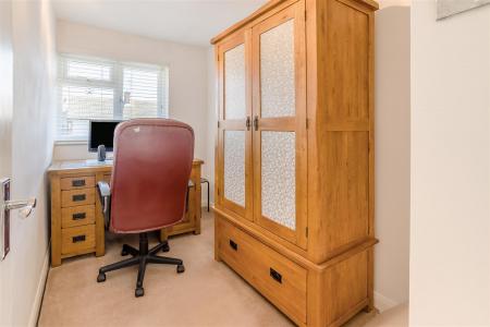 8697118-interior09.jpg