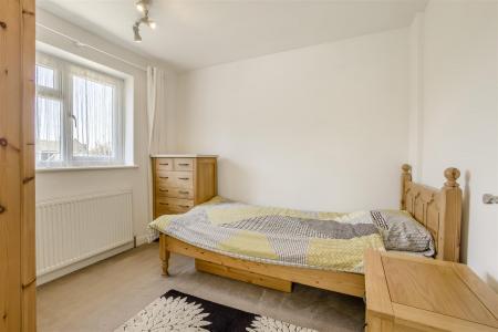 8697118-interior11.jpg