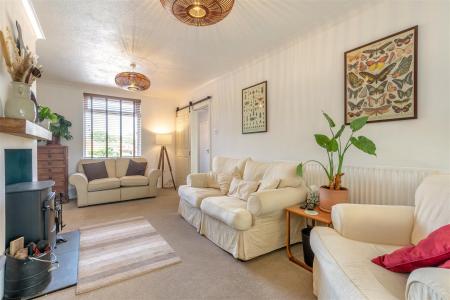 8694112-interior10.jpg