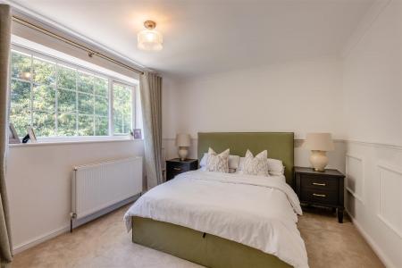 8697407-interior27.jpg