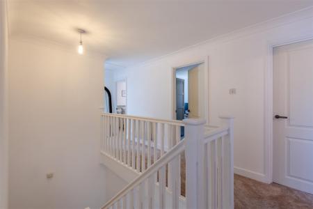 8697407-interior20.jpg