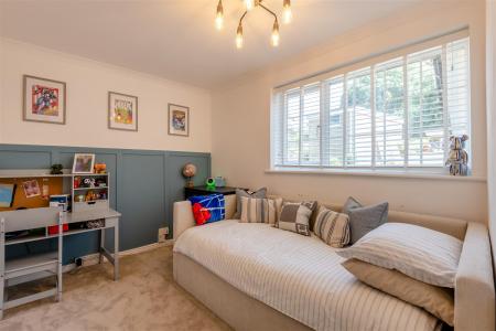 8697407-interior25.jpg