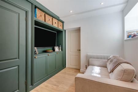 8697407-interior07.jpg