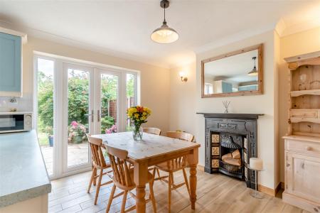 8700618-interior18.jpg