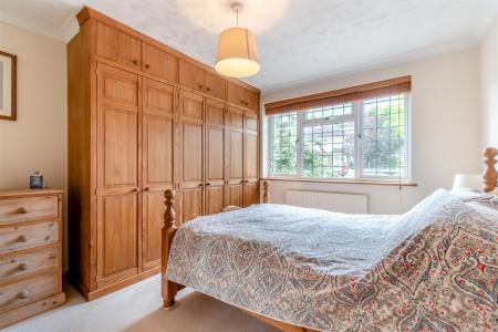 8700618-interior14.jpg