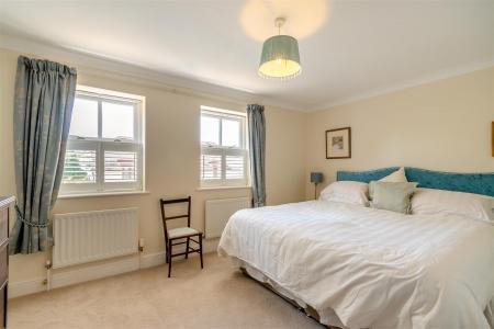 8701061-interior21.jpg