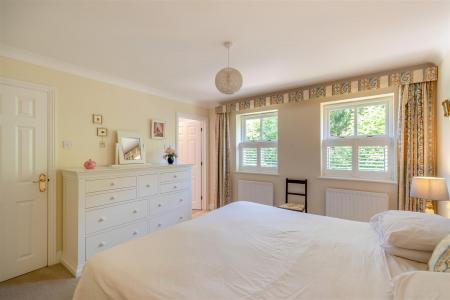 8701061-interior02.jpg