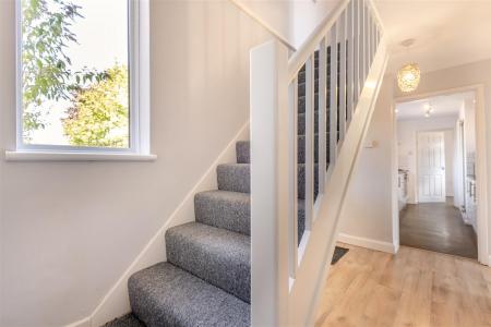 8701809-interior14.jpg