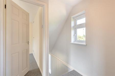 8701809-interior16.jpg