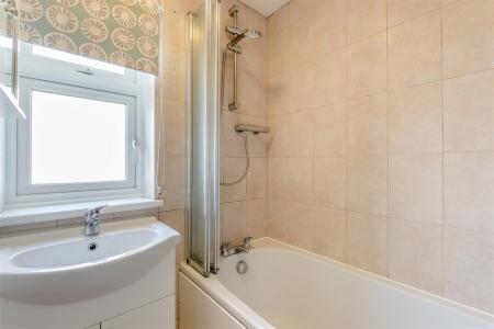 8701809-interior17.jpg