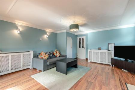 8703167-interior09.jpg