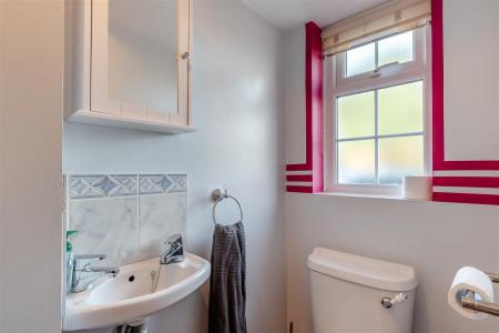 8703167-interior04.jpg