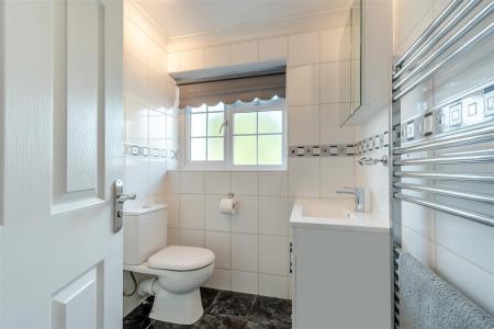 8703167-interior15.jpg