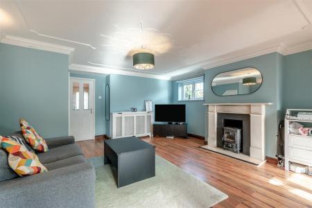 8703167-interior08.jpg