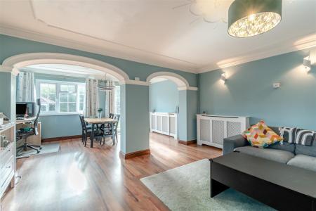 8703167-interior06.jpg