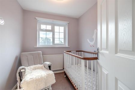 8703167-interior10.jpg
