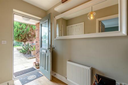 8705182-interior12.jpg