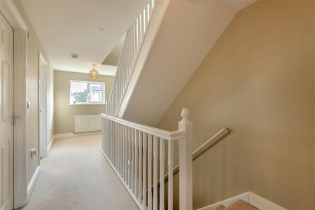 8705182-interior18.jpg