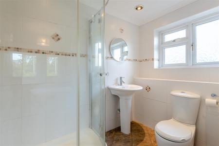8706820-interior22.jpg