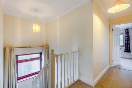 8706820-interior19.jpg